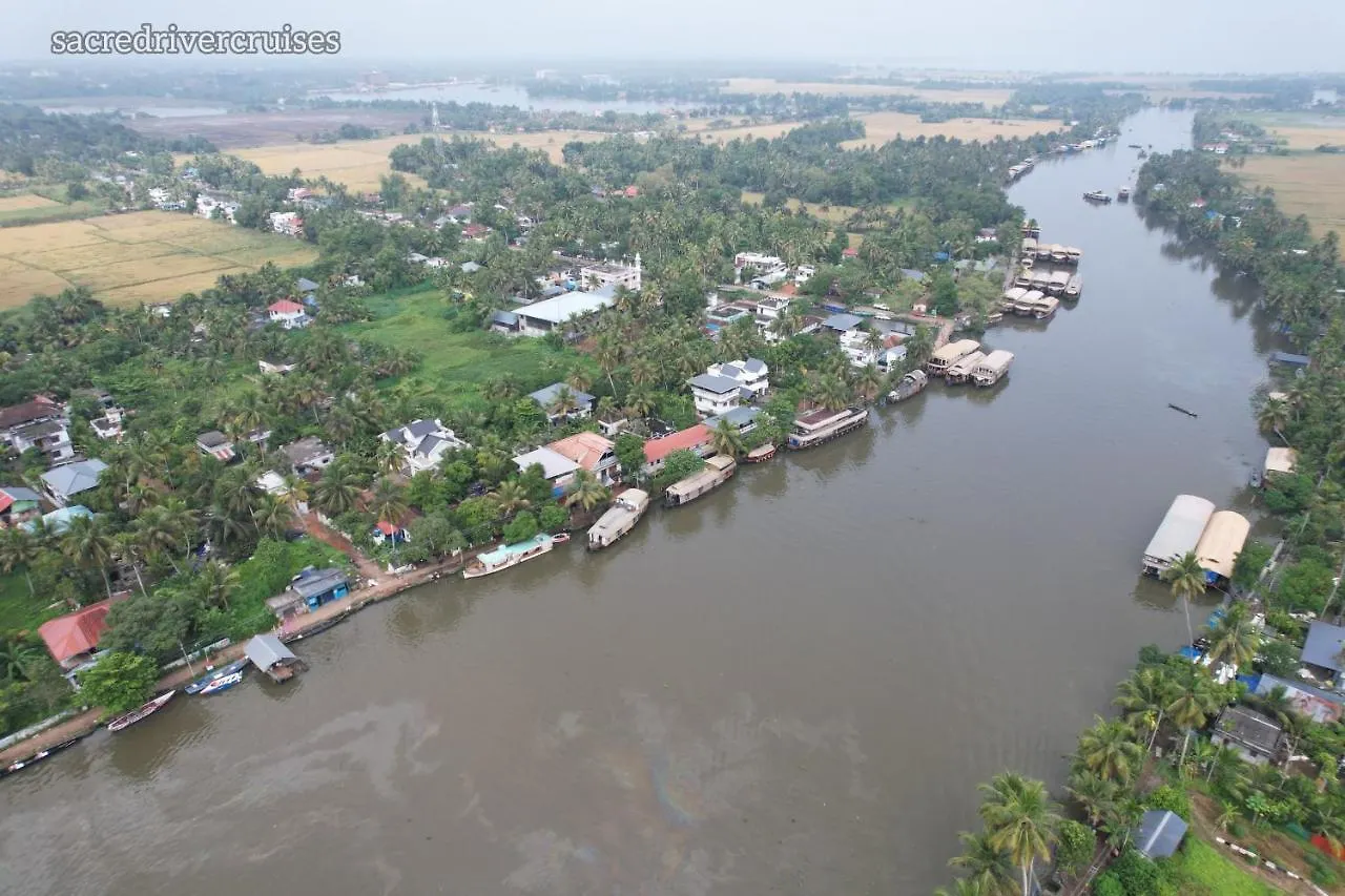 Sacred River Homestay Alappuzha