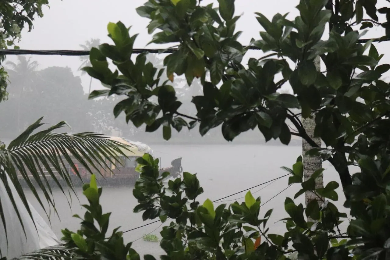 Sacred River Homestay Alappuzha Indien