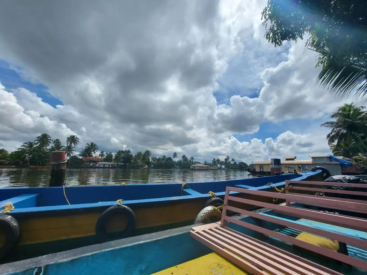 Sacred River Homestay Alappuzha