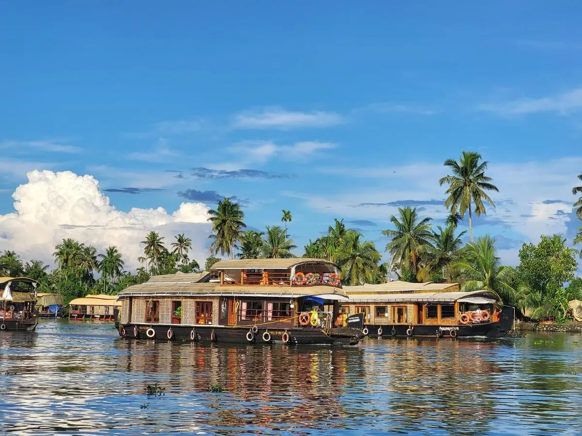 Alappuzha Sacred River Homestay